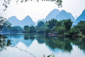 《朝花夕拾》中《狗猫鼠》的主要内容及作者表达的思想感情 狗猫鼠的主要内容